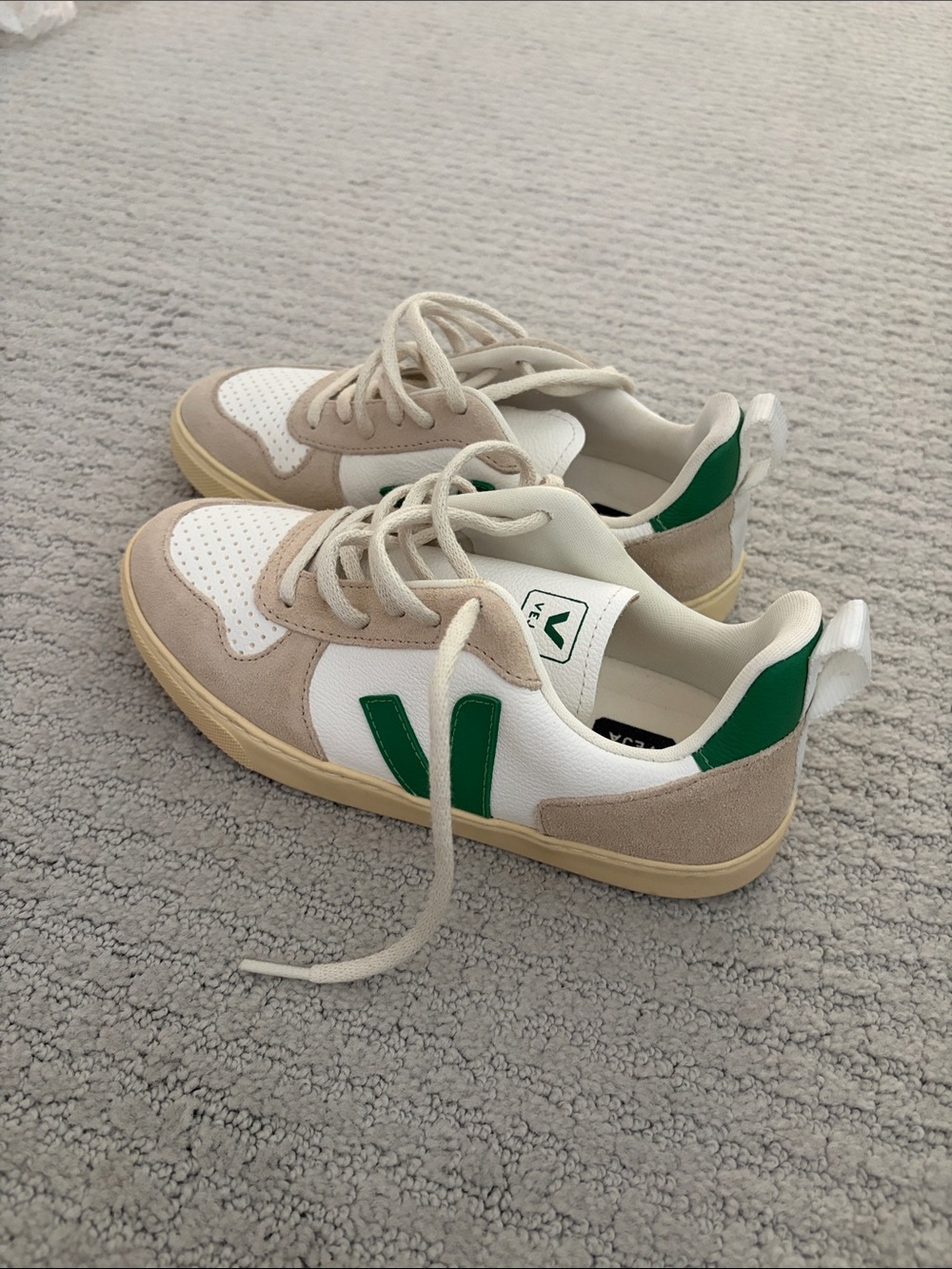 Veja green and white sneaker - 5